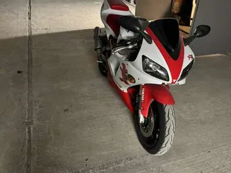 1998 rood-wit gekeurd voor verkoop