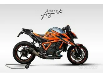 ktm 1290 super duke r