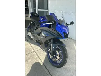 2022 yamaha yzf-r7