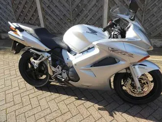 honda vfr 800 v tech on private plate v=vfr 2003mot till 1,3,26