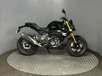 bmw g310 r 2023 with only 1795 miles