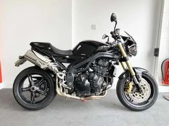triumph speed triple 1050, 2006 with 14420 miles serviced & full mot outstanding