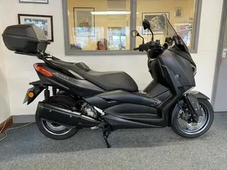 yamaha x-max 300