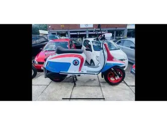 scomadi lml vespa lambrettas royal alloys