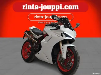 jatkotakuu 3 / 2027 asti, akrapovic putkisto, öhlins alusta, quickshifter