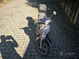 aprilia scarabeo 100