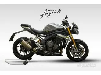 triumph speed triple 1200 rs