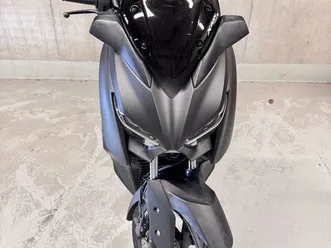 xmax 125 tech max abs pot akrapovic