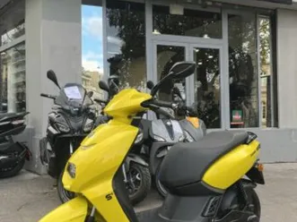 peugeot kisbee se 2025 50 cm3 | scooter | 159 km | jaune | 75012 paris 12