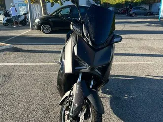 xmax tech max yamaha 125