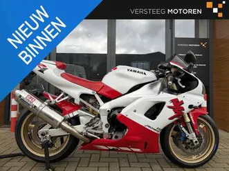 yamaha yzf-r1 schitternde staat# yzf r1 rood