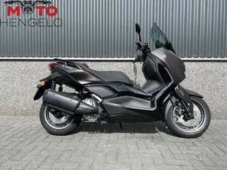 yamaha x-max 300 tech max