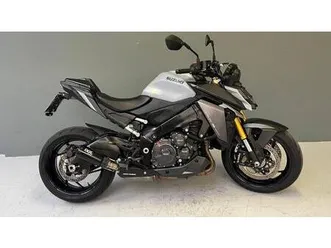 vendo suzuki gsx-s1000 (2021 - 25) usata a milano (codice 9862652) - moto.it