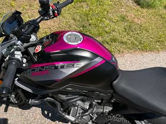 ducati monster plus, wenig km, einzigartige folierung