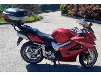 honda vfr 800 del 2007 con 37000km