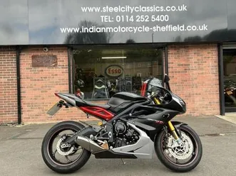 triumph daytona 675 r - for sale in chesterfield