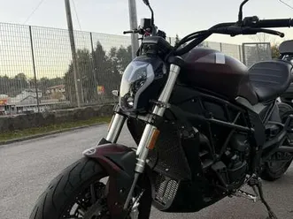benelli 502c turismo e naked