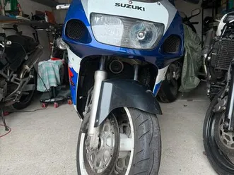 suzuki gsxr 600 tiefergelegt.