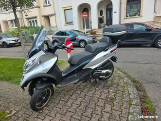 piaggio mp3 500
