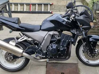 ② à vendre : kawasaki z750 – année 2005 – 60 000 km (évolutif)