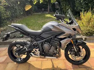 nieuwstaat, veel opties, 8382km, dealeronderhouden