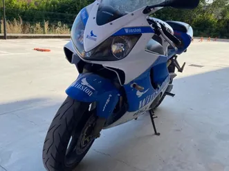 продавам пистов мотор honda cbr600 f4i sport →