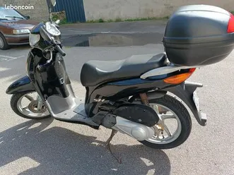 scooter honda 125 sh