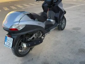piaggio - mp 3