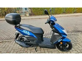 sym mask 50 #tageszulassung #45km gelaufen #san marino blau