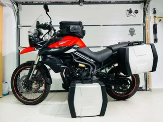triumph tiger 800