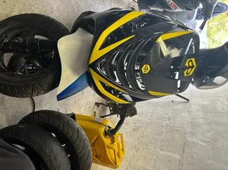② piaggio zip 150 cc a klasse