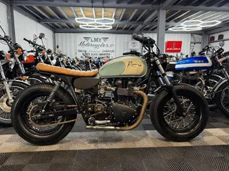 2004 triumph bonneville baak inspired bobber/cafe racer a vendre