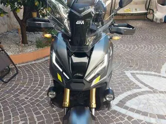 honda x-adv grigio