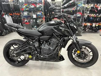 mt07 abs - bridée - décembre 2023 - noire - 11090 kms - yamaha - a2