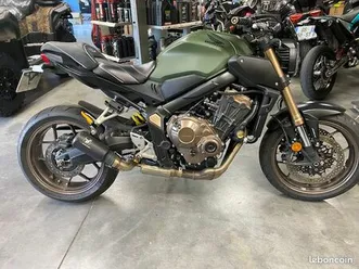 a saisir honda cb650r en très bon état équipée de belle pièces
