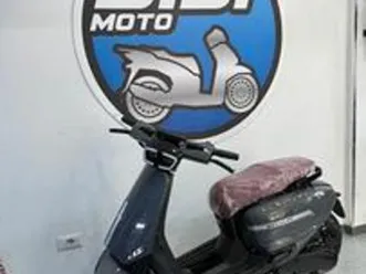 tennis velocifero 125 cc