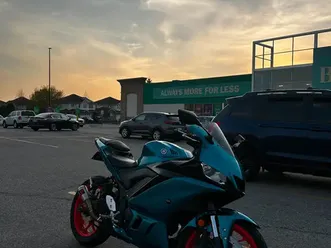 mint condition yamaha r3 2021