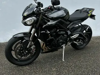 triumph street triple rs