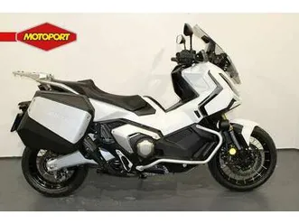 honda x-adv 750 zwart