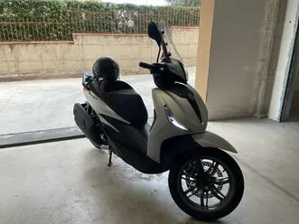 piaggio beverly 400 sport touring argento