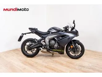 triumph daytona 660 - 2024