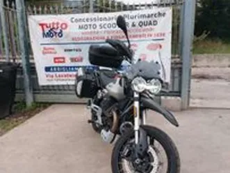 moto guzzi v85 tt