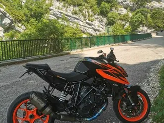 ktm 1290 superduke r
