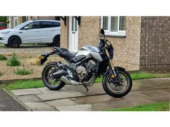 honda cb650r, silver, 2021, 650 cc, a2 restricted, low mileage, fresh mot and service