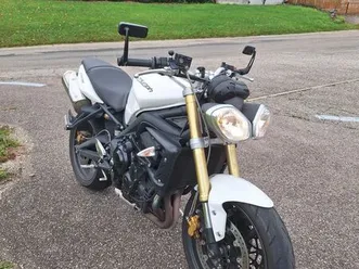 triumph street triple 675