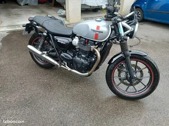 triumph street twin 900