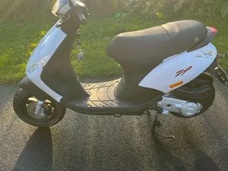 scooter piaggio zip 4t