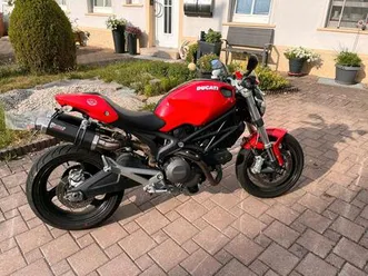 ducati monster 696