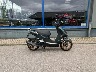 peugeot speedfight 4 sportline e5+