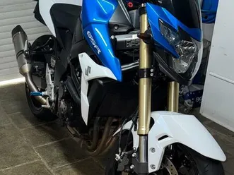 suzuki gsr 750